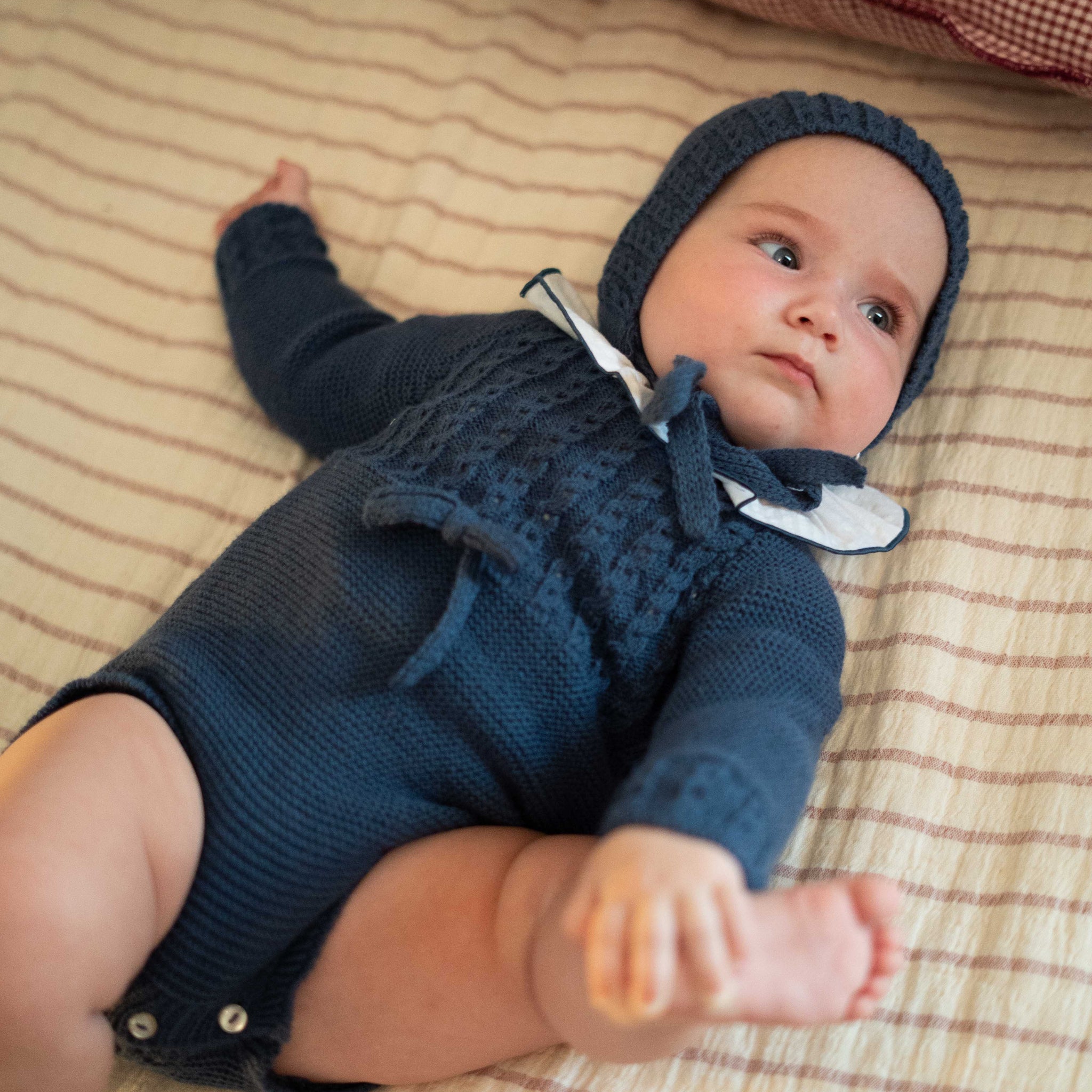 PELELE DE PUNTO AZUL