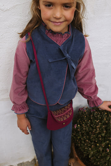 CHALECO VELVET AZUL EMPOLVADO