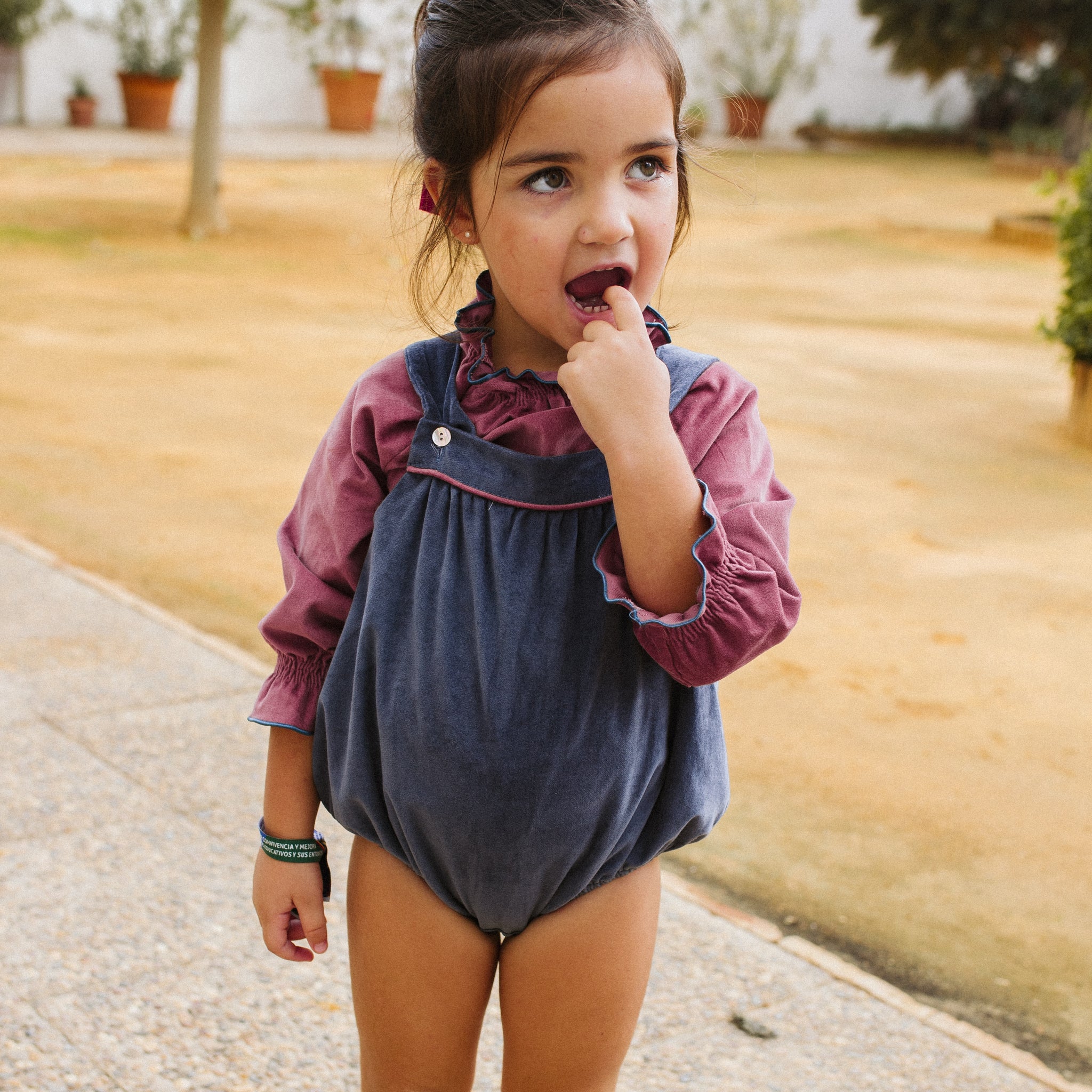 RANITA VELVET AZUL EMPOLVADO