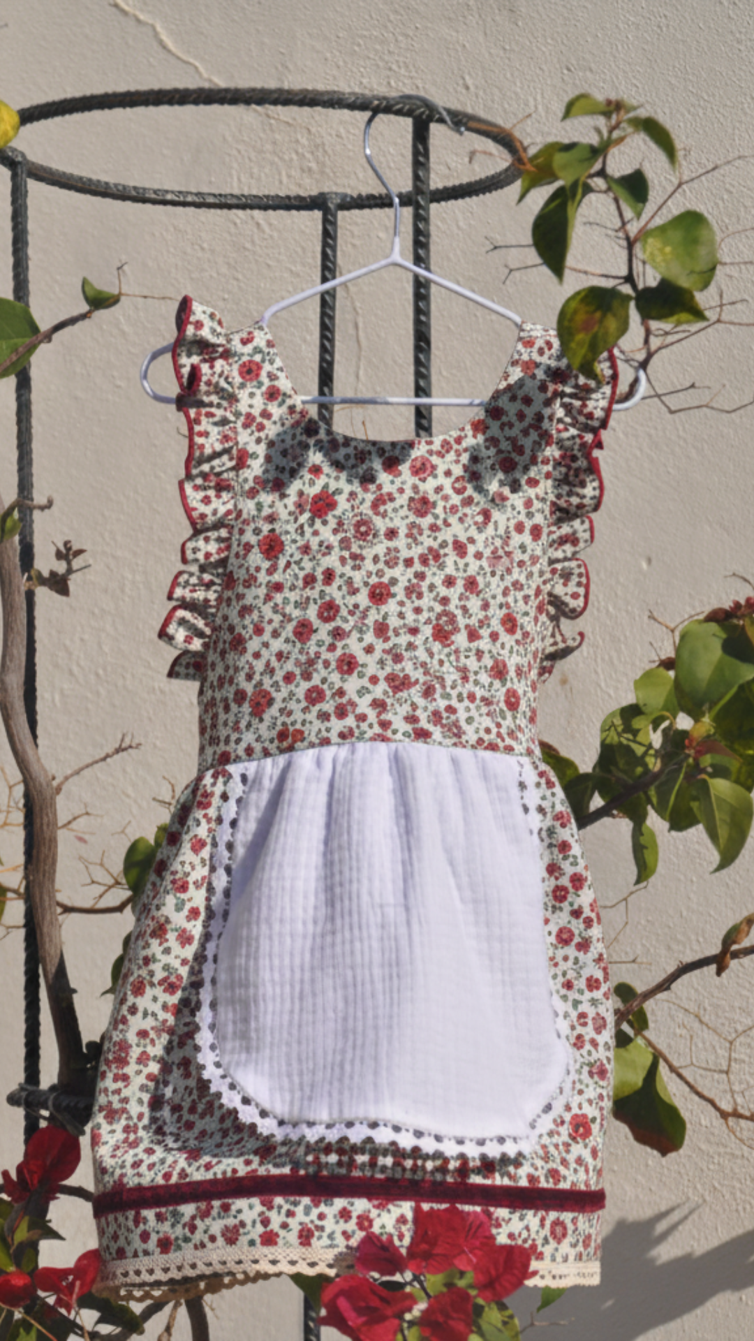 Traje de pastorcita bebé flores